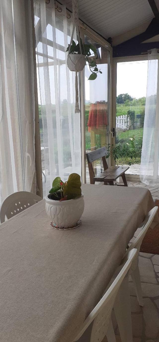 Arts & Passion Bed & Breakfast Mirambeau  Luaran gambar